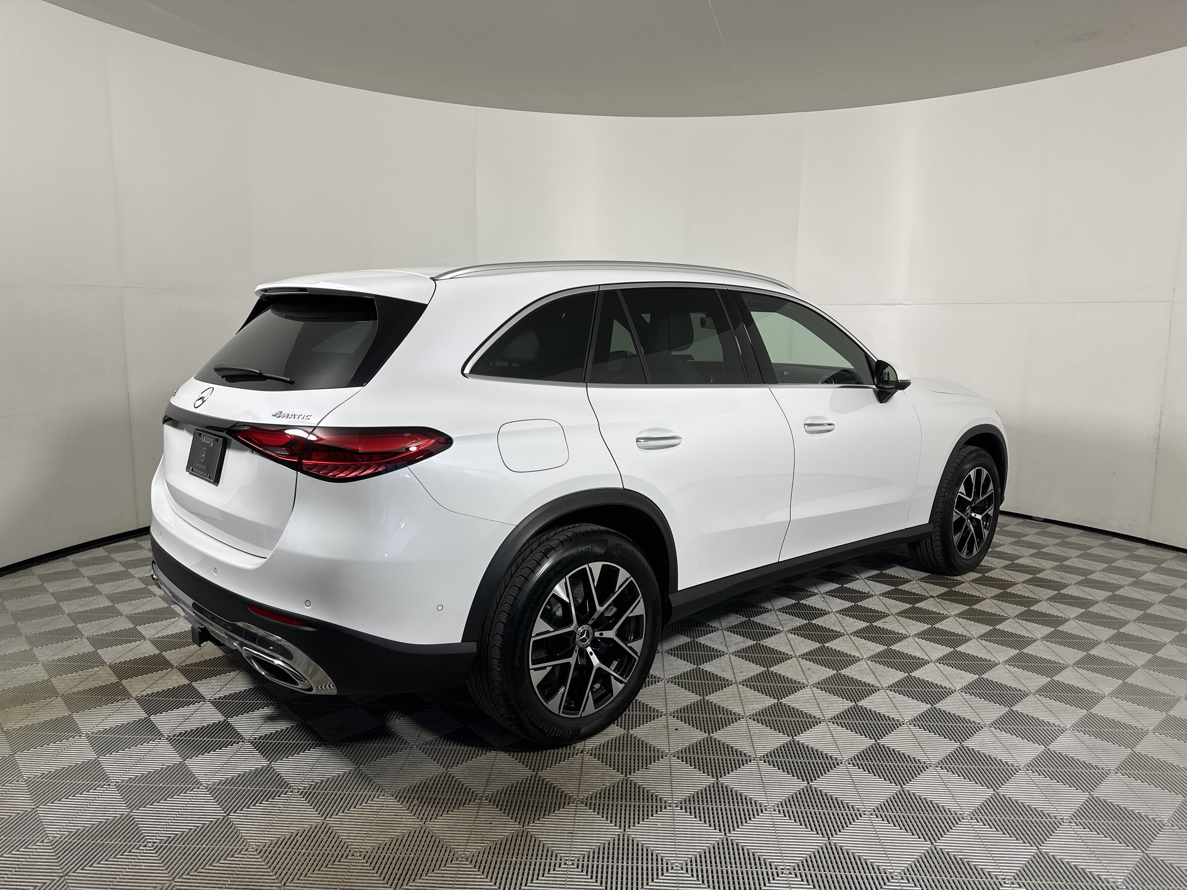 2025 Mercedes-Benz GLC Base - Photo 7