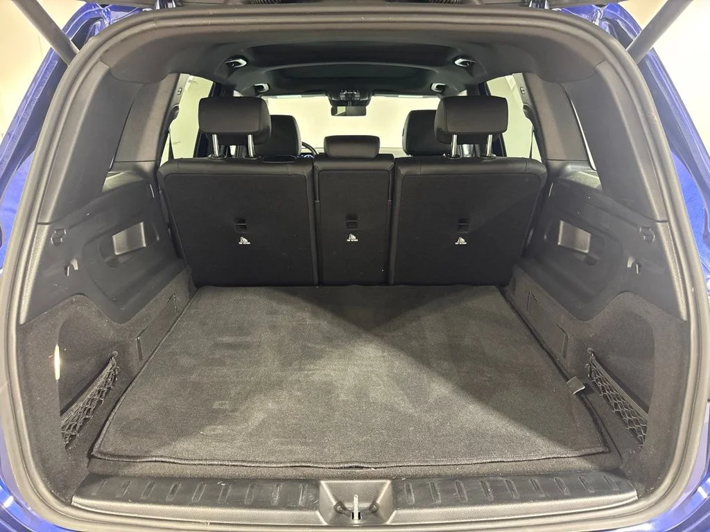 Used 2022 Galaxy Blue Metallic Mercedes-Benz GLB 250 image 29