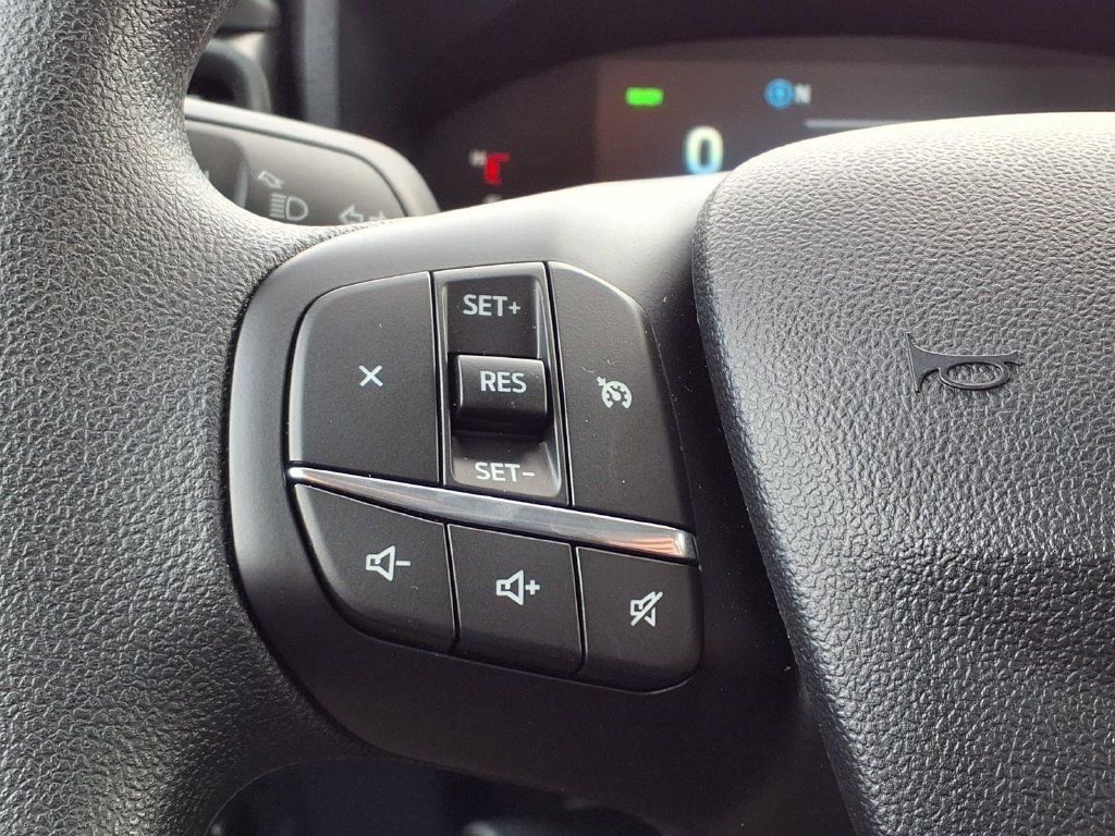 New 2026 Oxford White Ford XLT image 16
