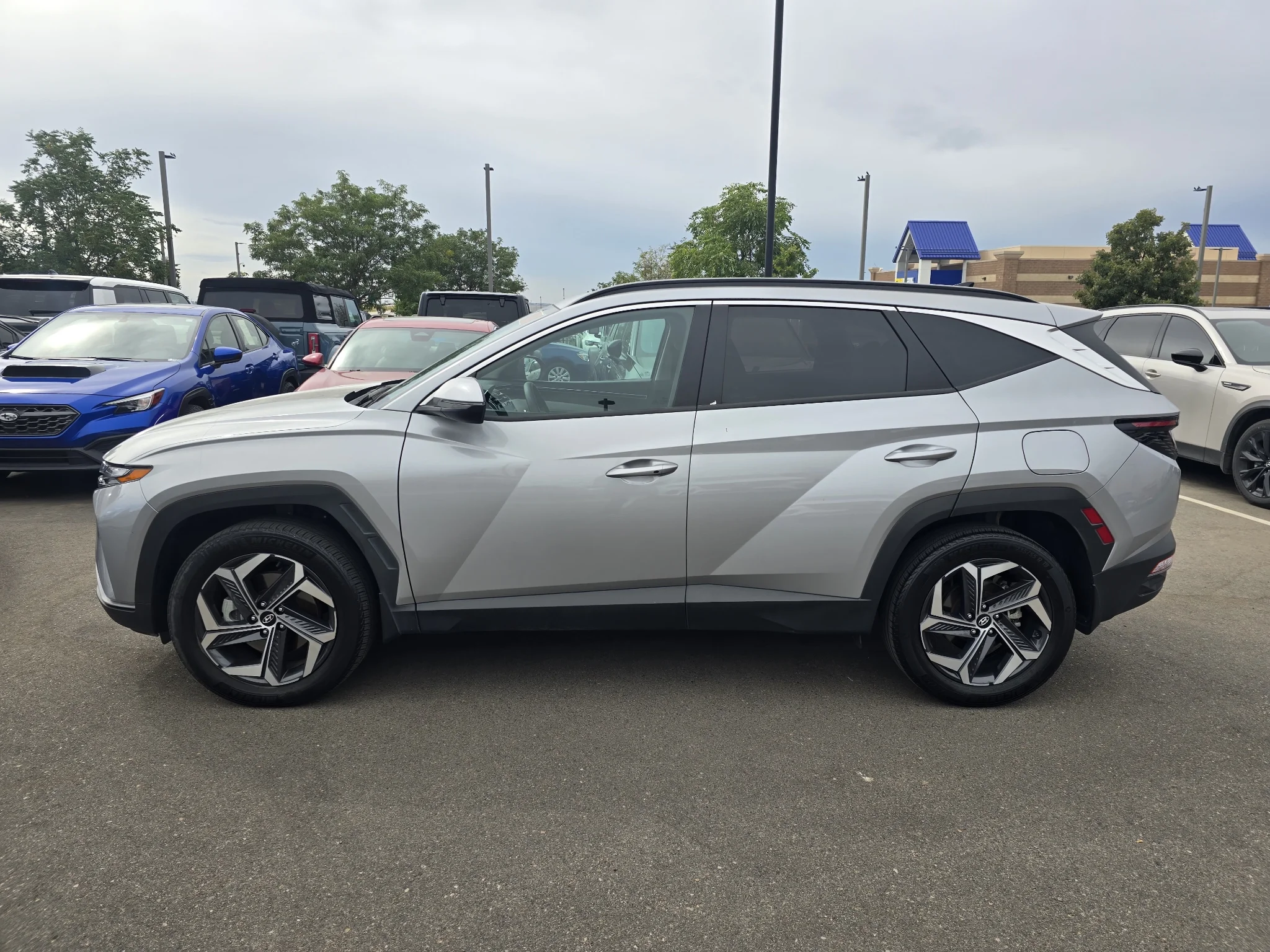 Used 2022 Shimmering Silver Hyundai SEL image 13