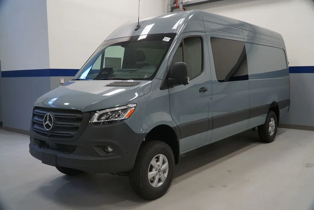 2026 Mercedes-Benz Sprinter Crew Van Base - Photo 3