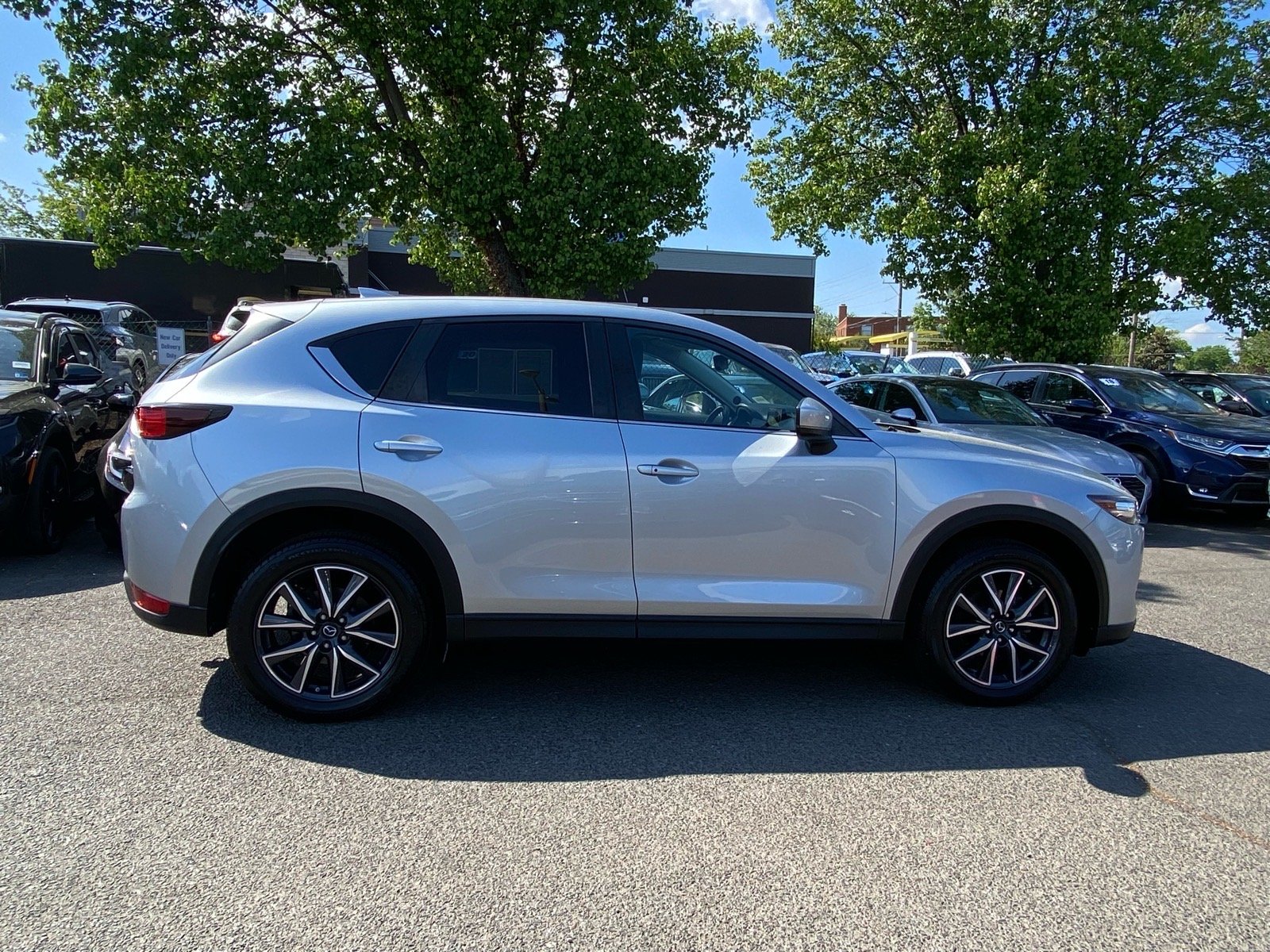 Used 2018 Silver Mazda Touring image 2