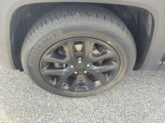 Used 2018 Black Jeep Altitude image 10