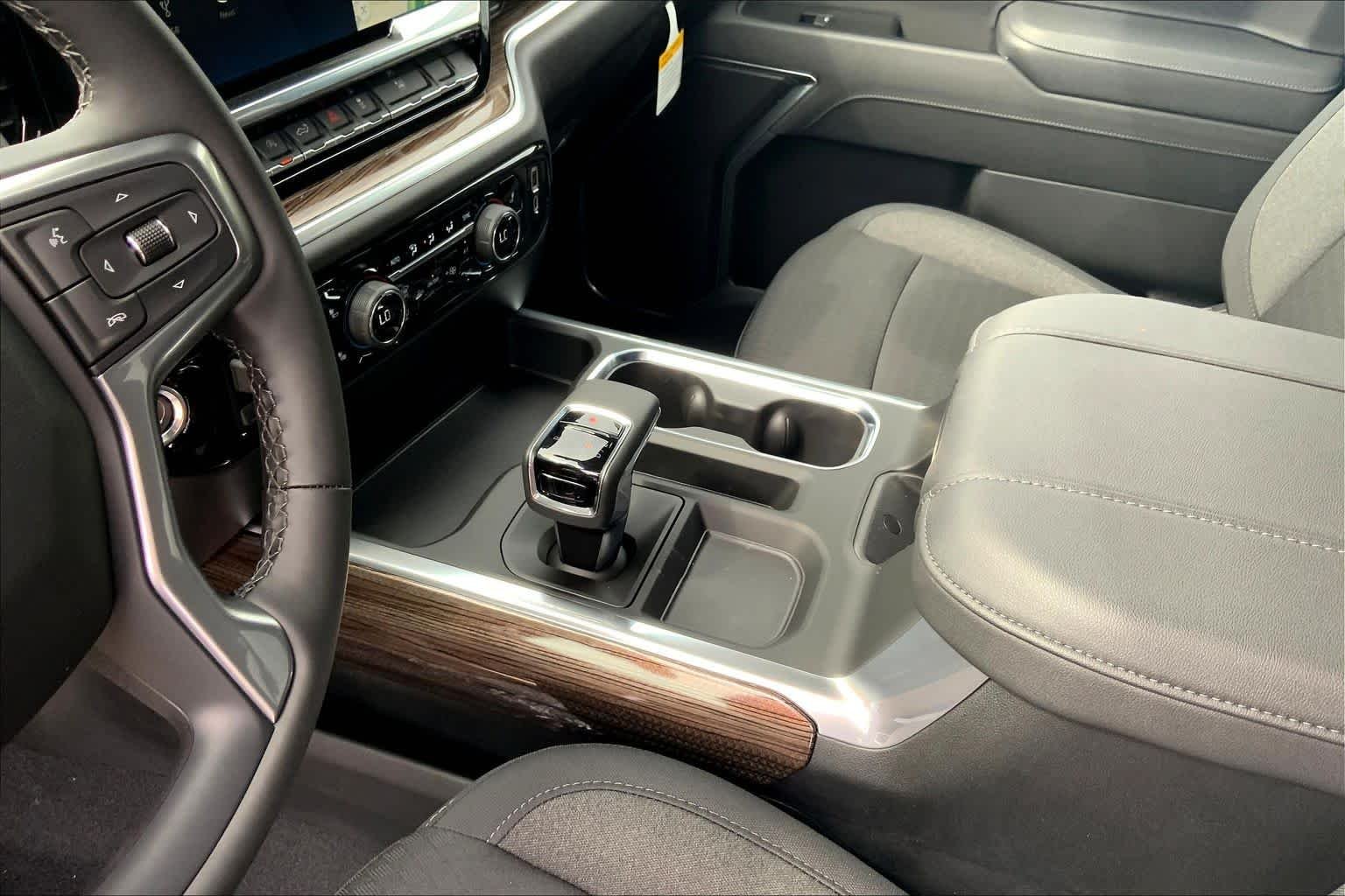 2026 Chevrolet Silverado 1500 LT - Photo 8