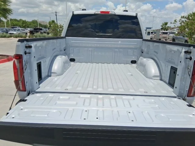 Used 2025 White Ford Lariat image 6
