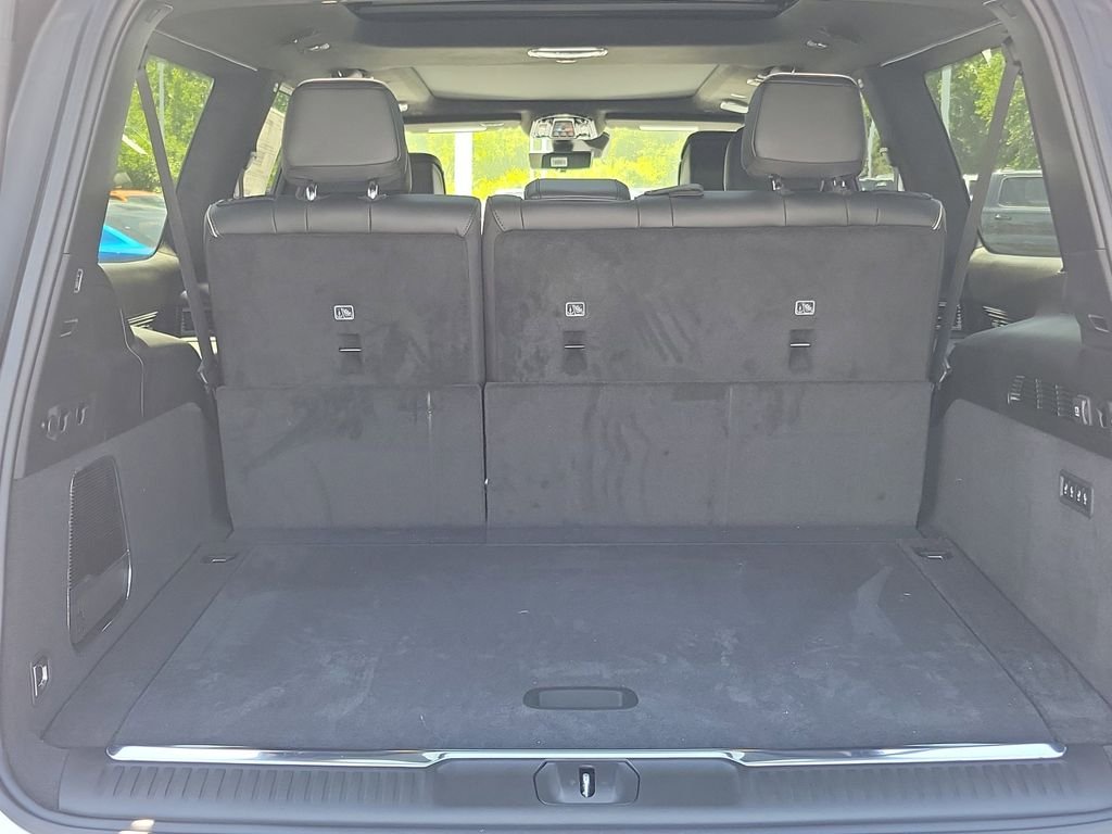 New 2026 Bright White Clearcoat Jeep Summit Reserve image 8