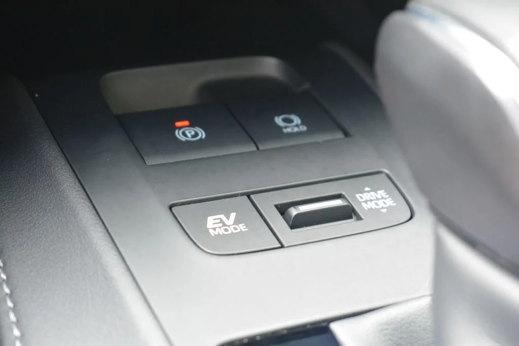 2023 Toyota Venza Nightshade - Photo 19