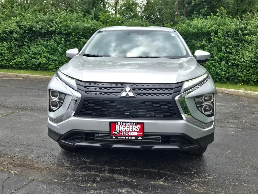 New 2026 Gray Mitsubishi ES image 2