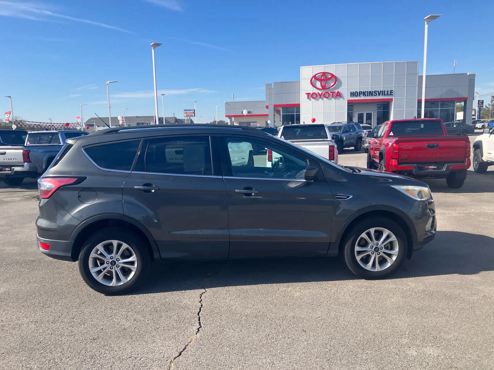 Used 2017 Magnetic Metallic Ford SE image 8