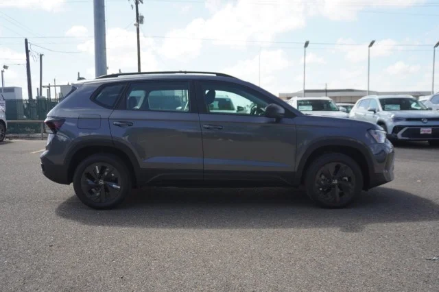 New 2027 Platinum Gray Metallic Volkswagen 1.5T S image 5
