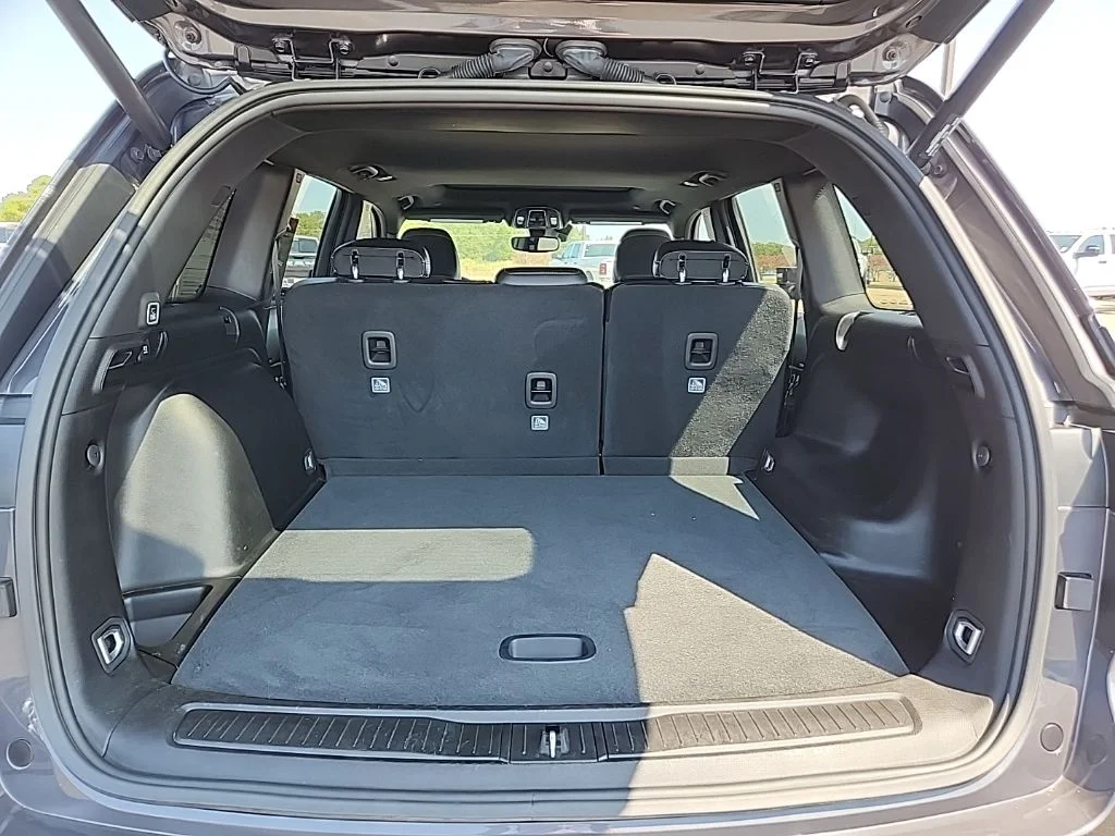 Used 2024 Gray Jeep Altitude X image 42