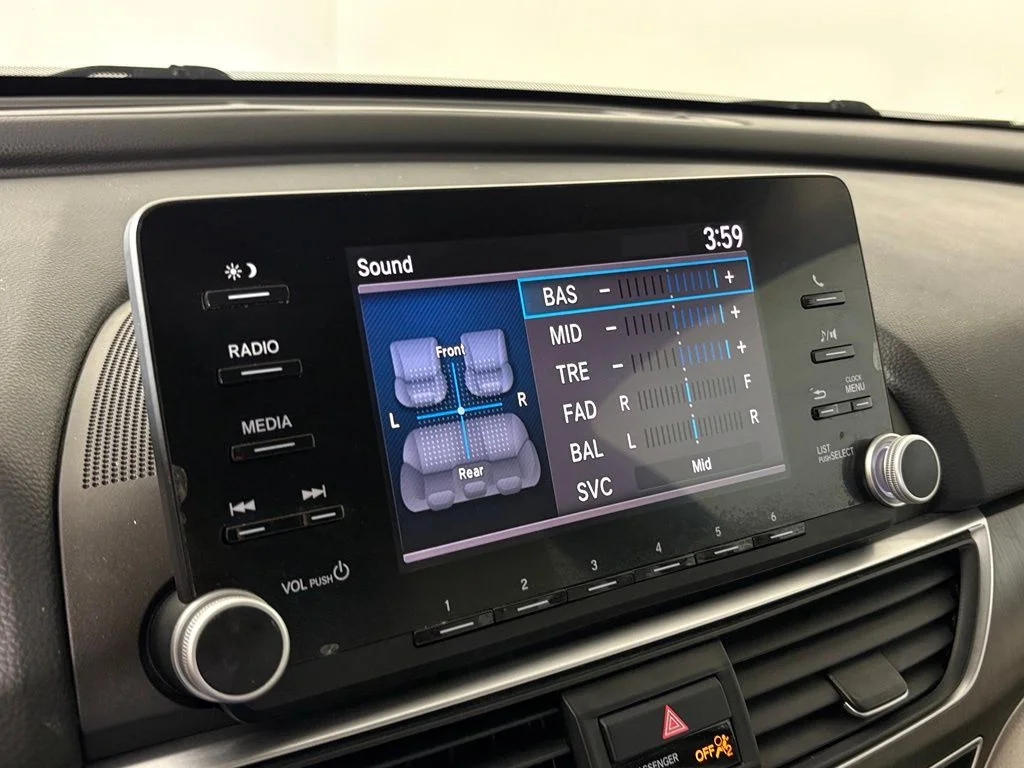 Used 2018  Honda LX image 24