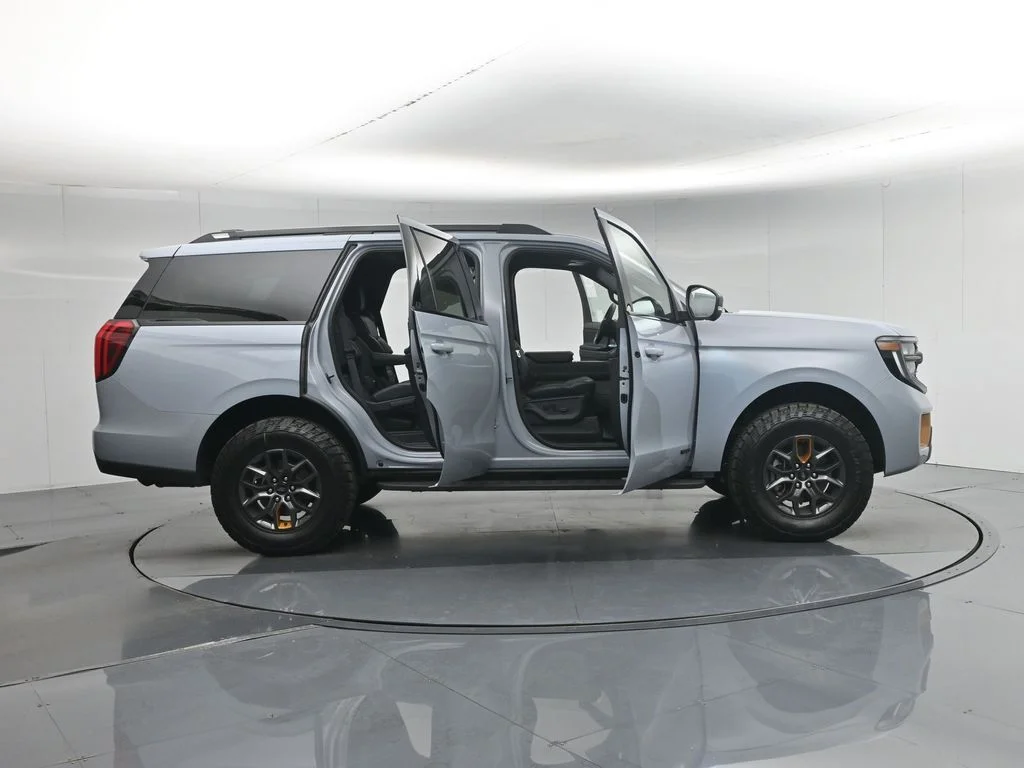New 2026 Glacier Gray Metallic Tri-Coat Ford Tremor image 4