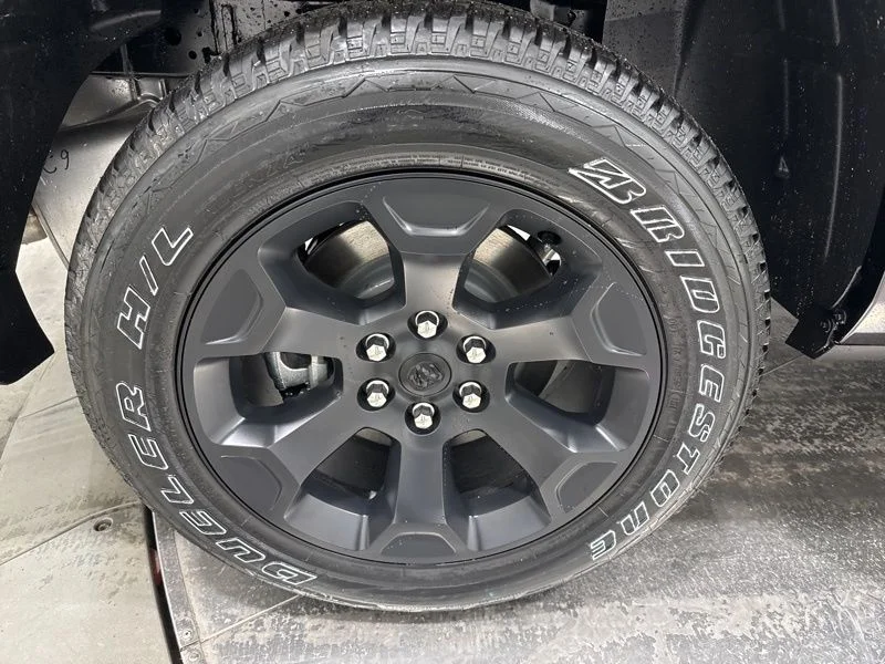 New 2026 Diamond Black Crystal Pearl-Coat Exterior Paint RAM Express image 9