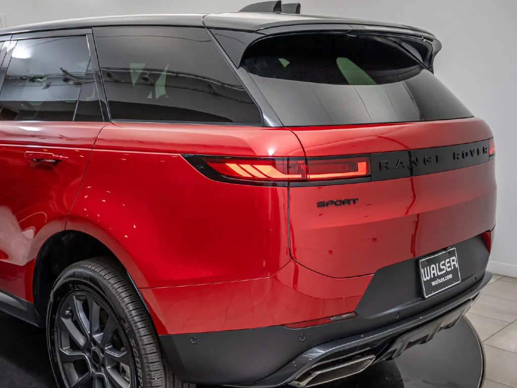 Used 2026 Firenze Red Metallic Land Rover SE image 19
