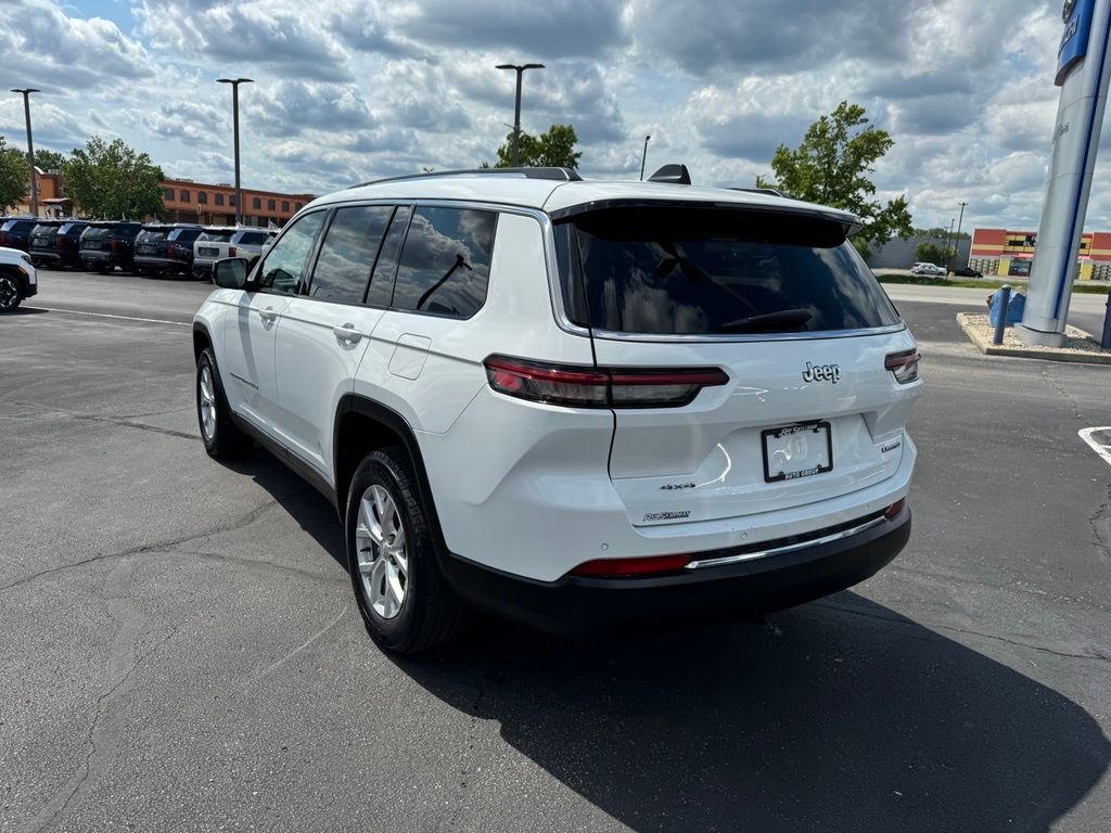 Used 2023 Bright White Clearcoat Jeep Limited image 5