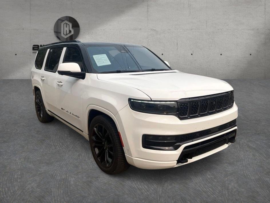 Used 2022 White Jeep Series II image 3
