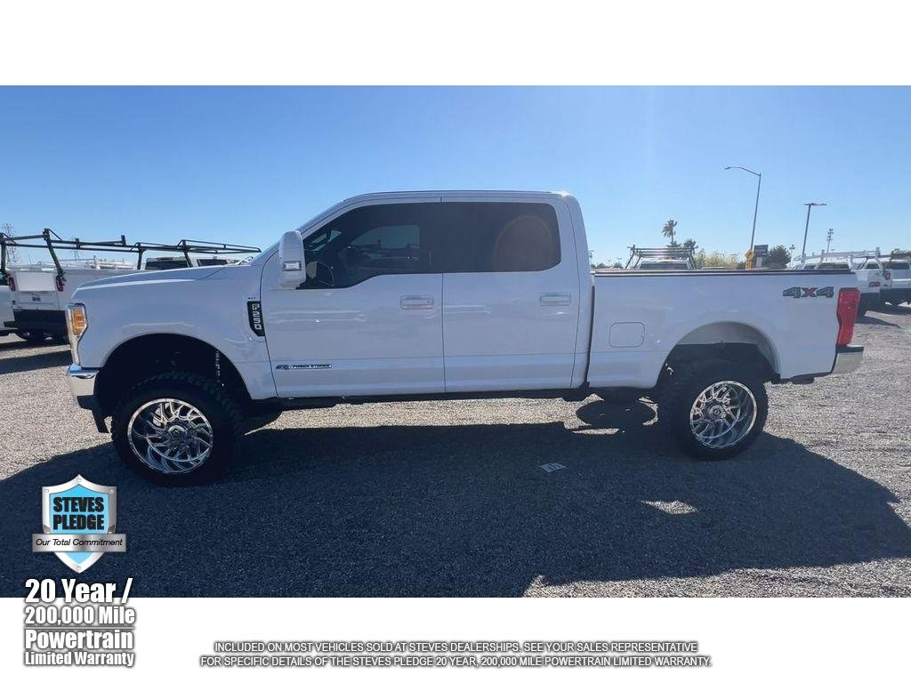 Used 2017 White Ford XLT image 9