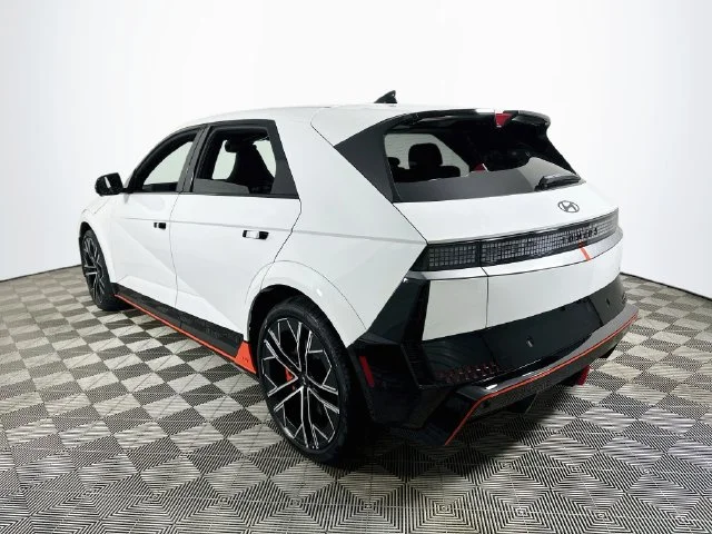 New 2026 White Hyundai Base image 5