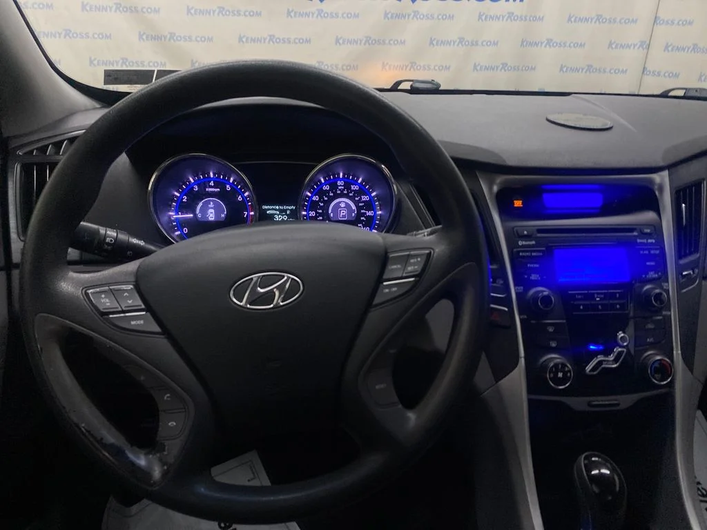 Used 2013 Blue Hyundai GLS image 23