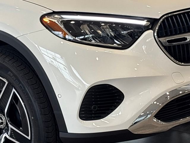 New 2026 Polar White Mercedes-Benz GLC 300 image 7