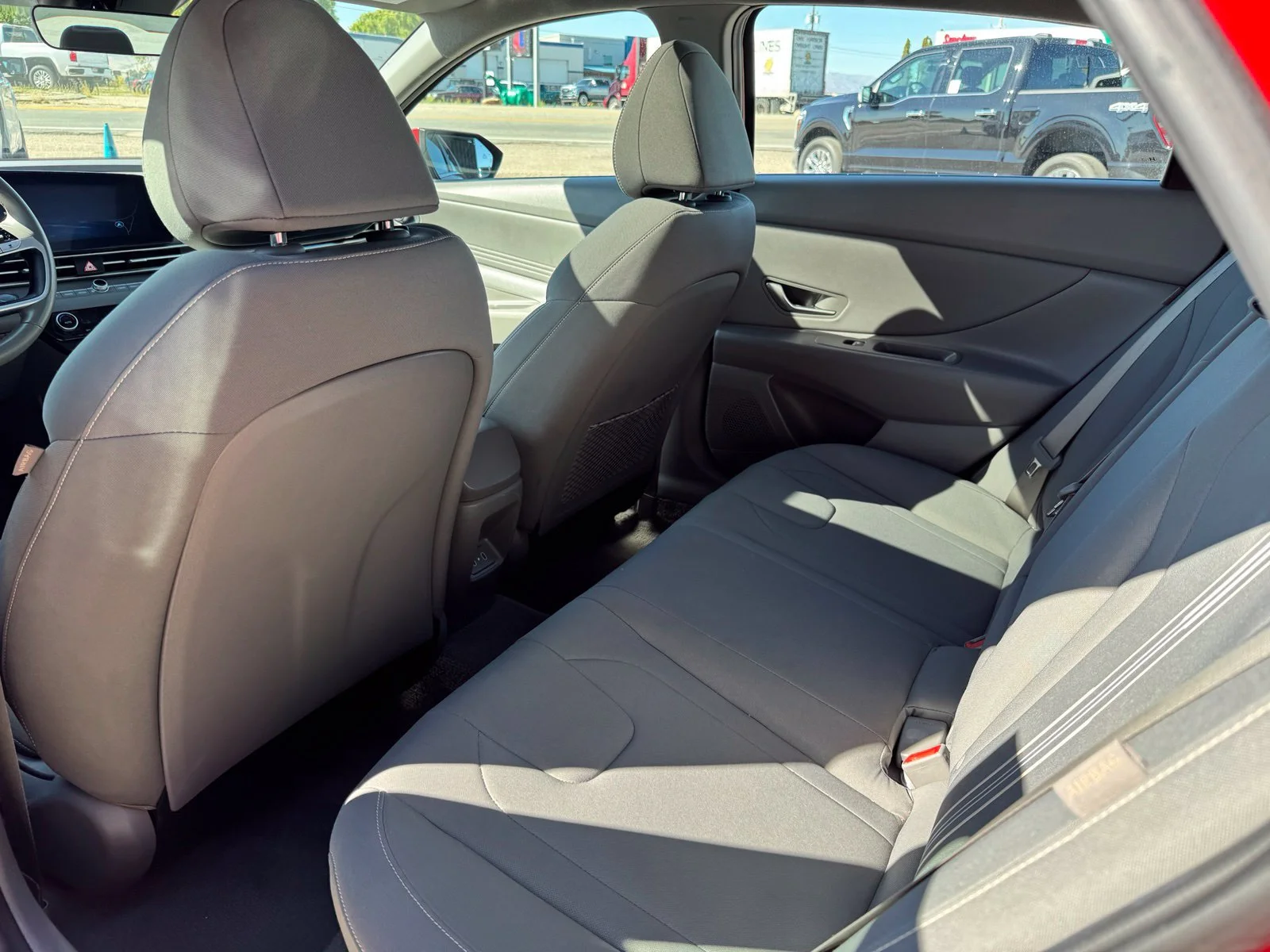 Used 2025 Red Hyundai SEL Convenience image 25