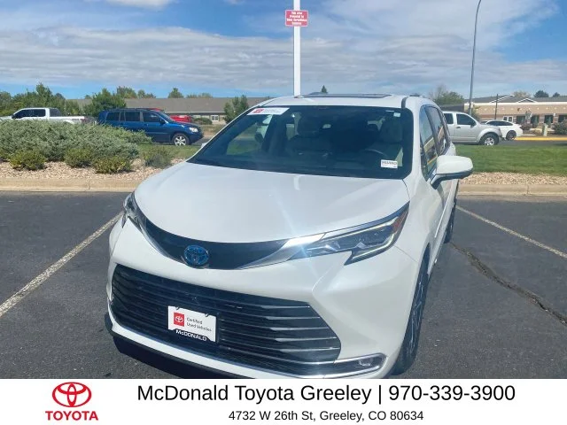 2025 Toyota Sienna Platinum