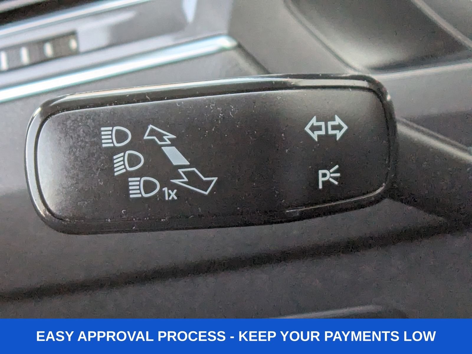 Used 2021 Black Volkswagen 2.0T SEL image 37