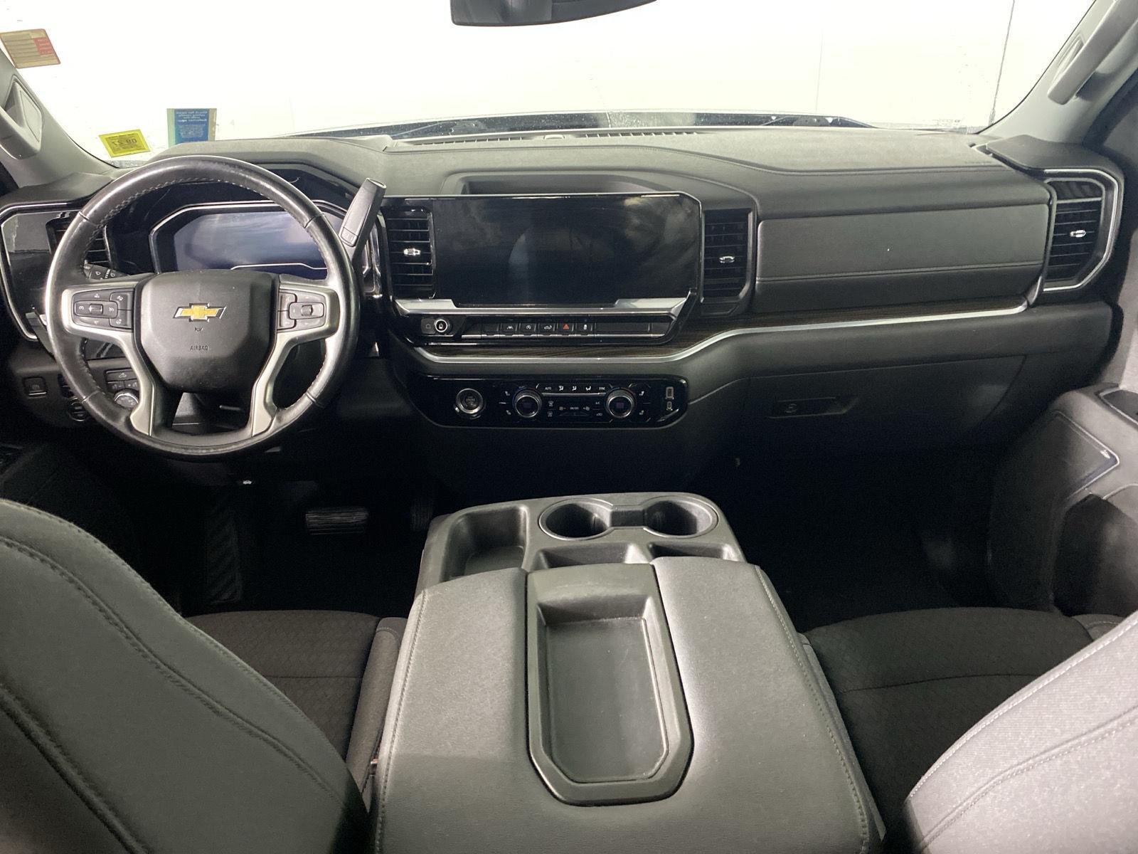 Used 2022 Black Chevrolet LT image 25