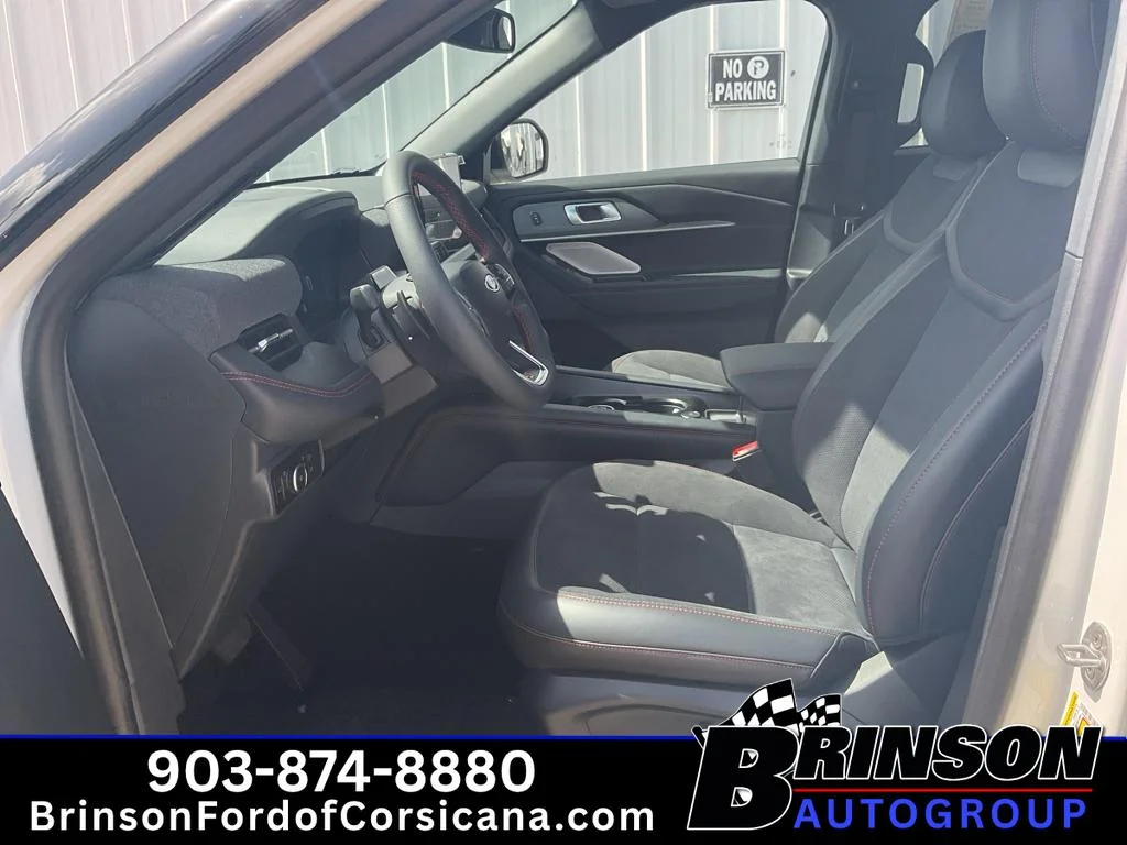 New 2026 Star White Metallic Tri-Coat Ford ST image 11