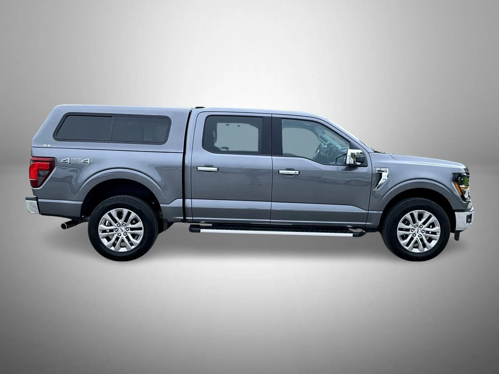 Used 2024 Gray Ford XLT image 4