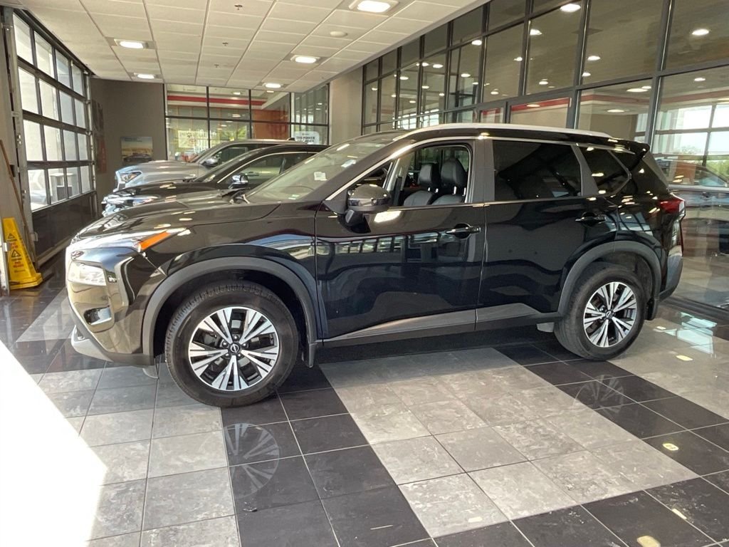 Used 2023 Black Nissan SV image 3