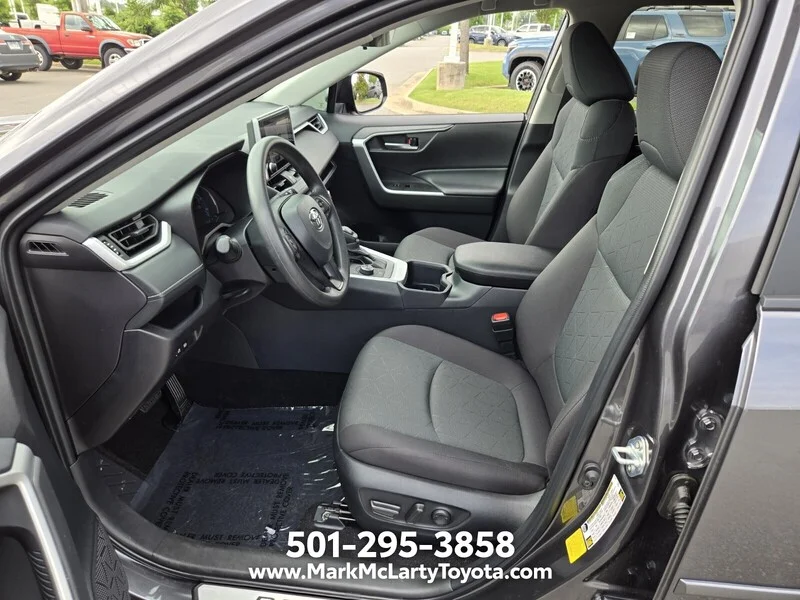 Used 2025 Magnetic Gray Metallic TOYOTA HYBRID XLE AWD image 10