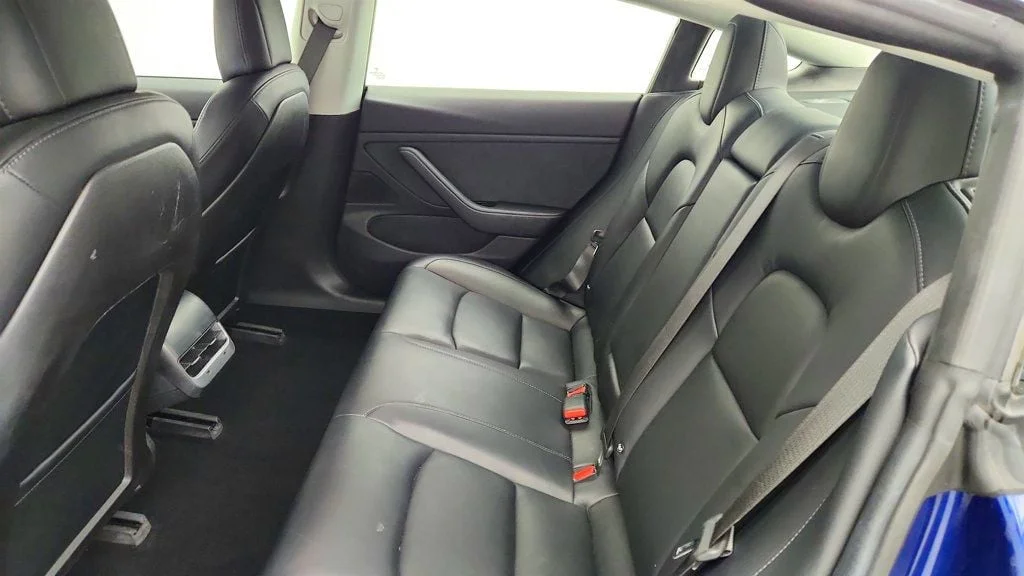 Used 2018 Deep Blue Metallic Tesla Long Range Battery RWD w/ 19