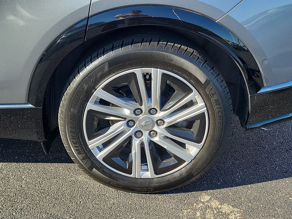 2024 Cadillac LYRIQ Tech, photo 5 of 12