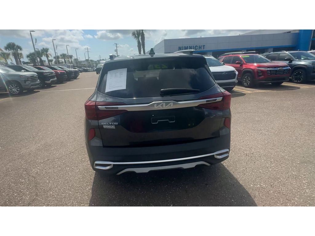 Used 2023  Kia EX image 7