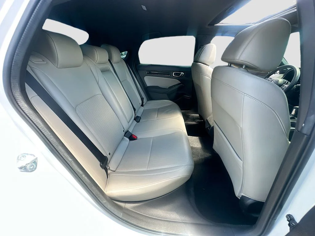 Used 2023 Platinum White Pearl Honda Sport Touring image 28