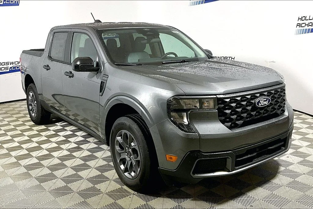 New 2026 Carbonized Gray Metallic Ford XLT image 2
