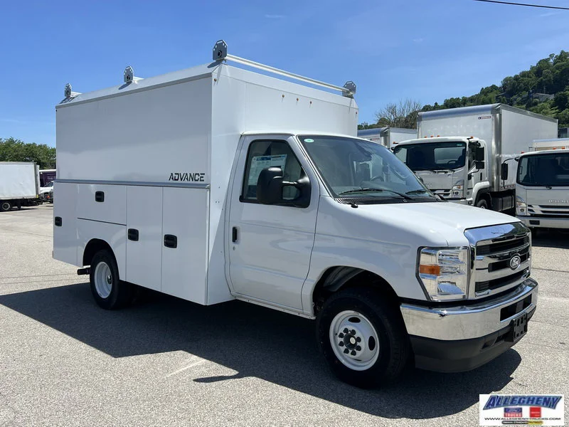 New 2026 Oxford White Ford  image 4