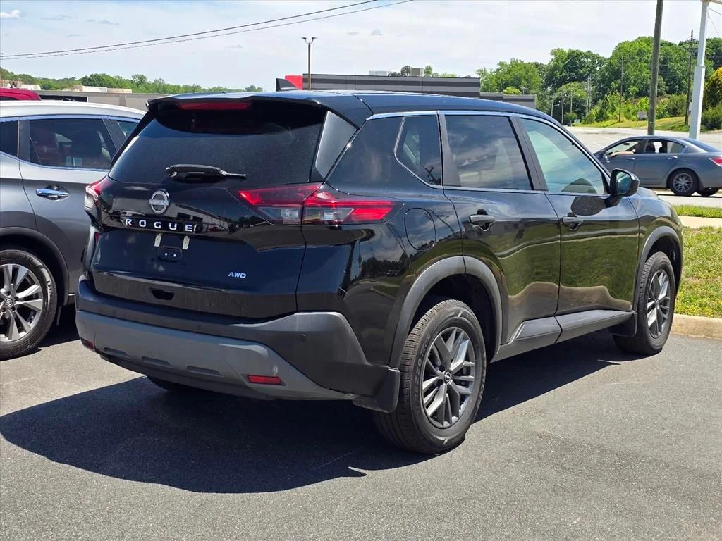 Used 2023 Black Nissan S image 11