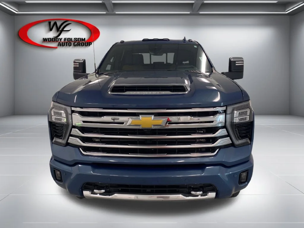 Used 2025 Lakeshore Blue Metallic Chevrolet High Country image 2