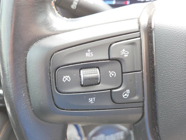 Used 2023 Silver GMC AT4 image 34