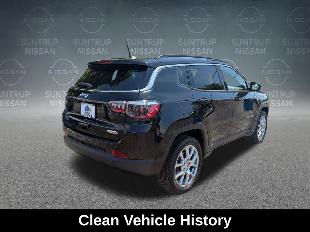 Used 2024 Black Jeep Latitude Lux image 6