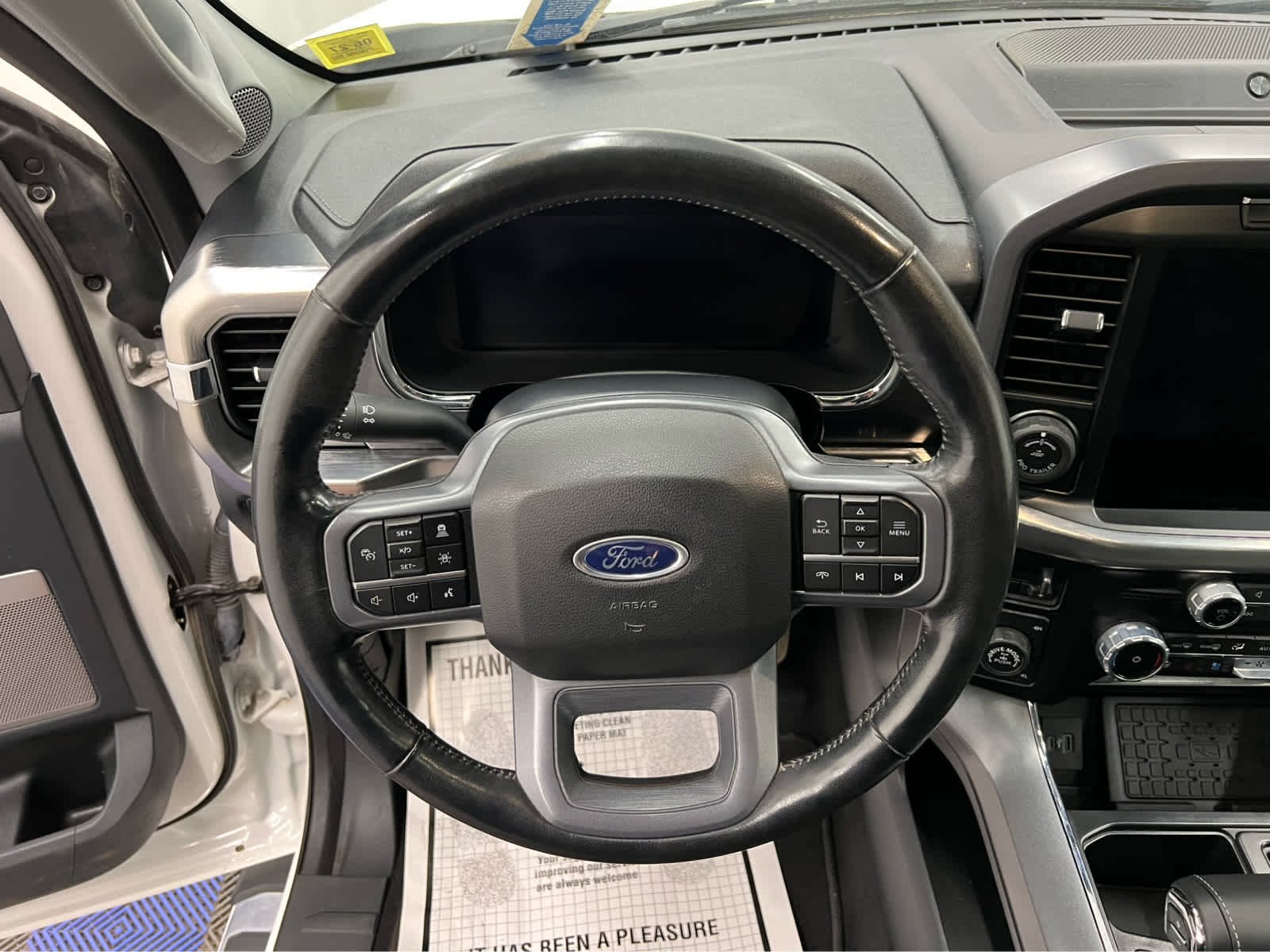 Used 2023 Star White Metallic Tri-Coat Ford LARIAT image 23