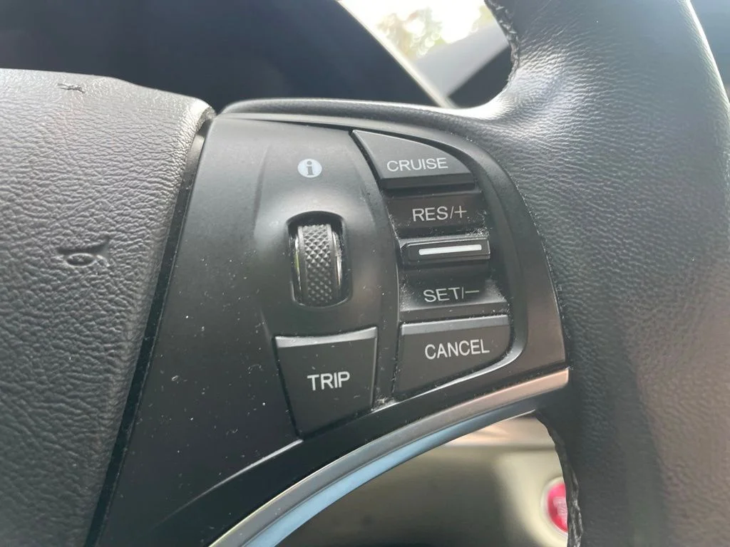 Used 2014 White Acura 3.5L Technology Package image 12