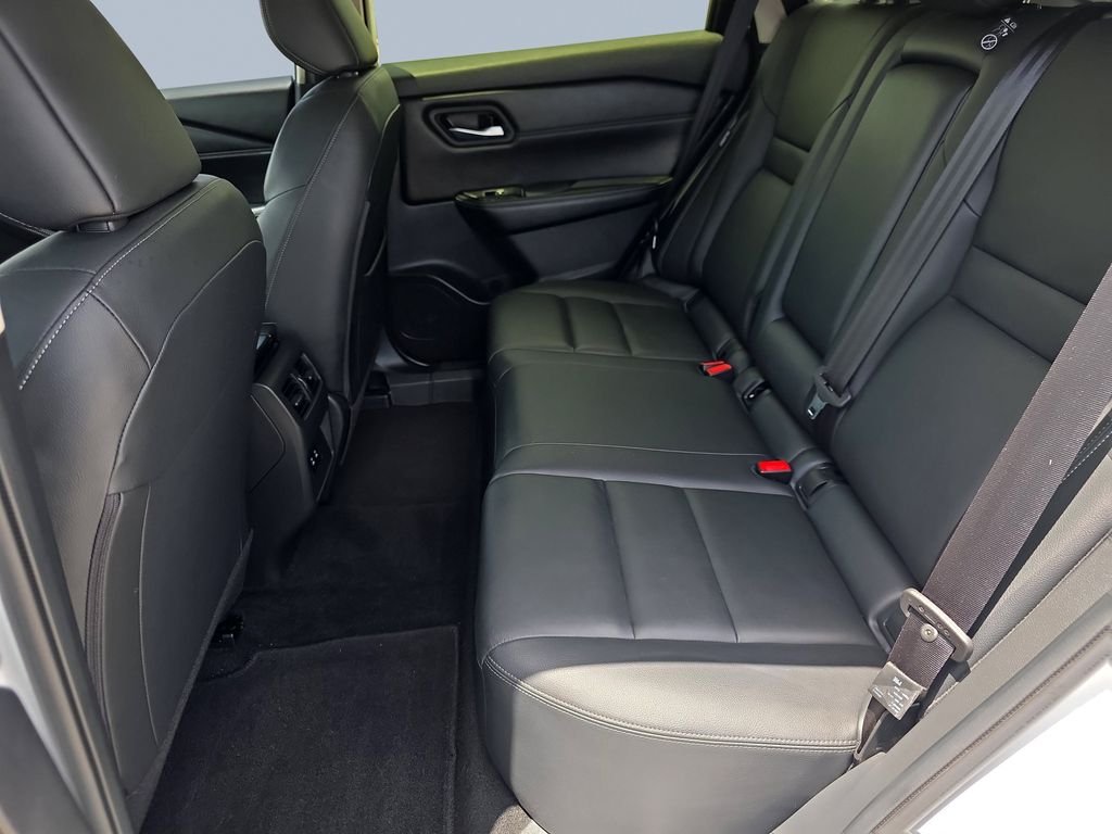 2024 Nissan Rogue SL - Photo 20