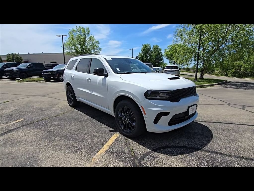 New 2026 White Knuckle Clear-Coat Exterior Paint Dodge GT Plus image 2