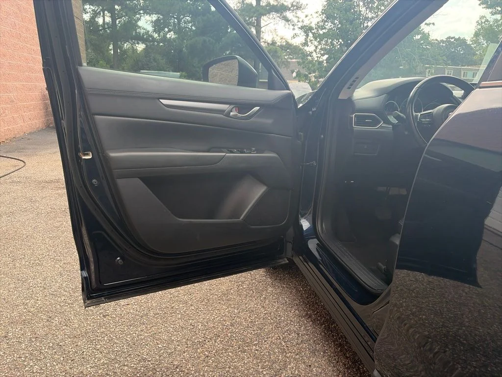 Used 2017 Blue Mazda Touring image 12