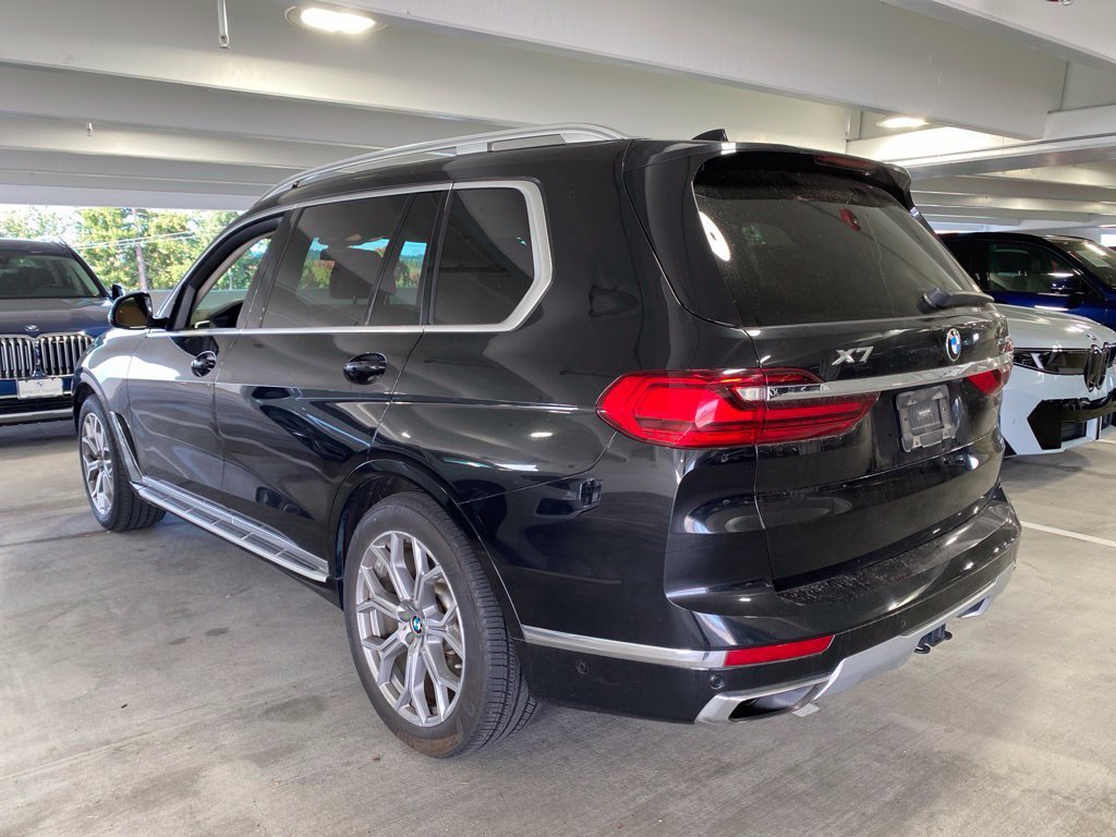 Used 2019 Black Sapphire Metallic BMW xDrive40i image 3