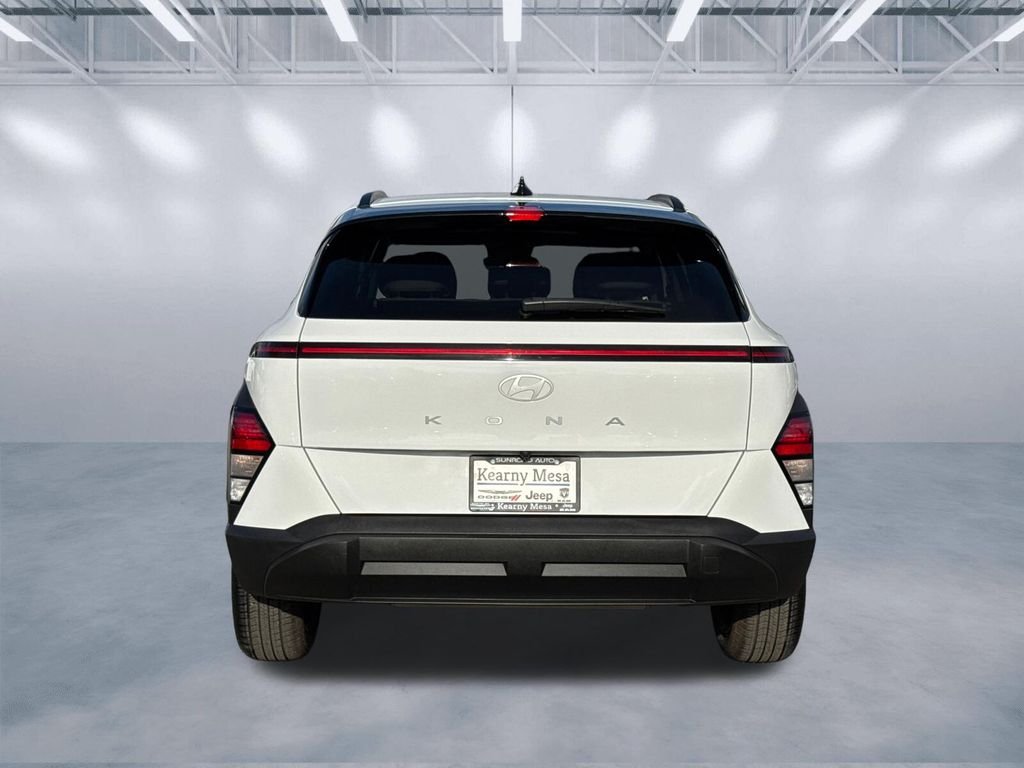 Used 2026 White Hyundai SEL Sport image 5